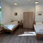 Deluxe 5-bedroom With Modern Kitchen And Two Bathrooms Appartement *
