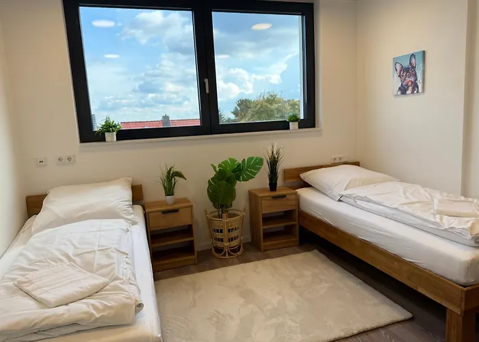 Deluxe 5-bedroom With Modern Kitchen And Two Bathrooms Apartmán *